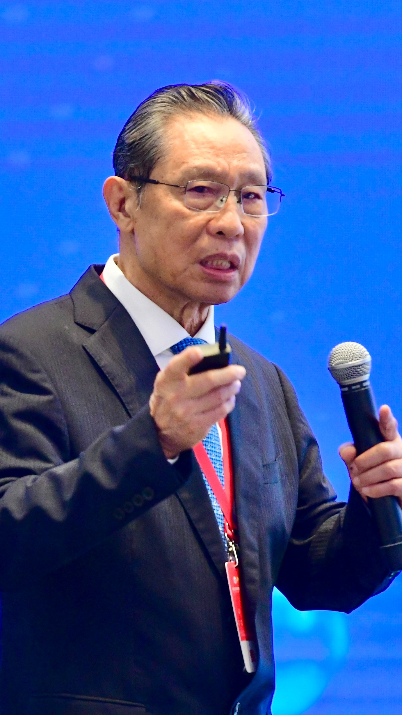 【钟南山预测今年疫情,钟南山谈2021年疫情】 【钟南山预测今年疫情,钟南山谈2021年疫情】