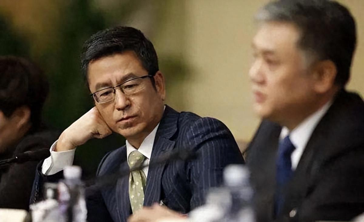 包含白岩松：正式迈向结束疫情生活道路的词条